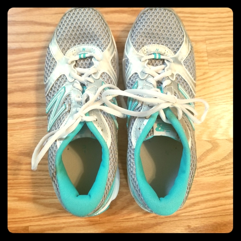 Gym shoes